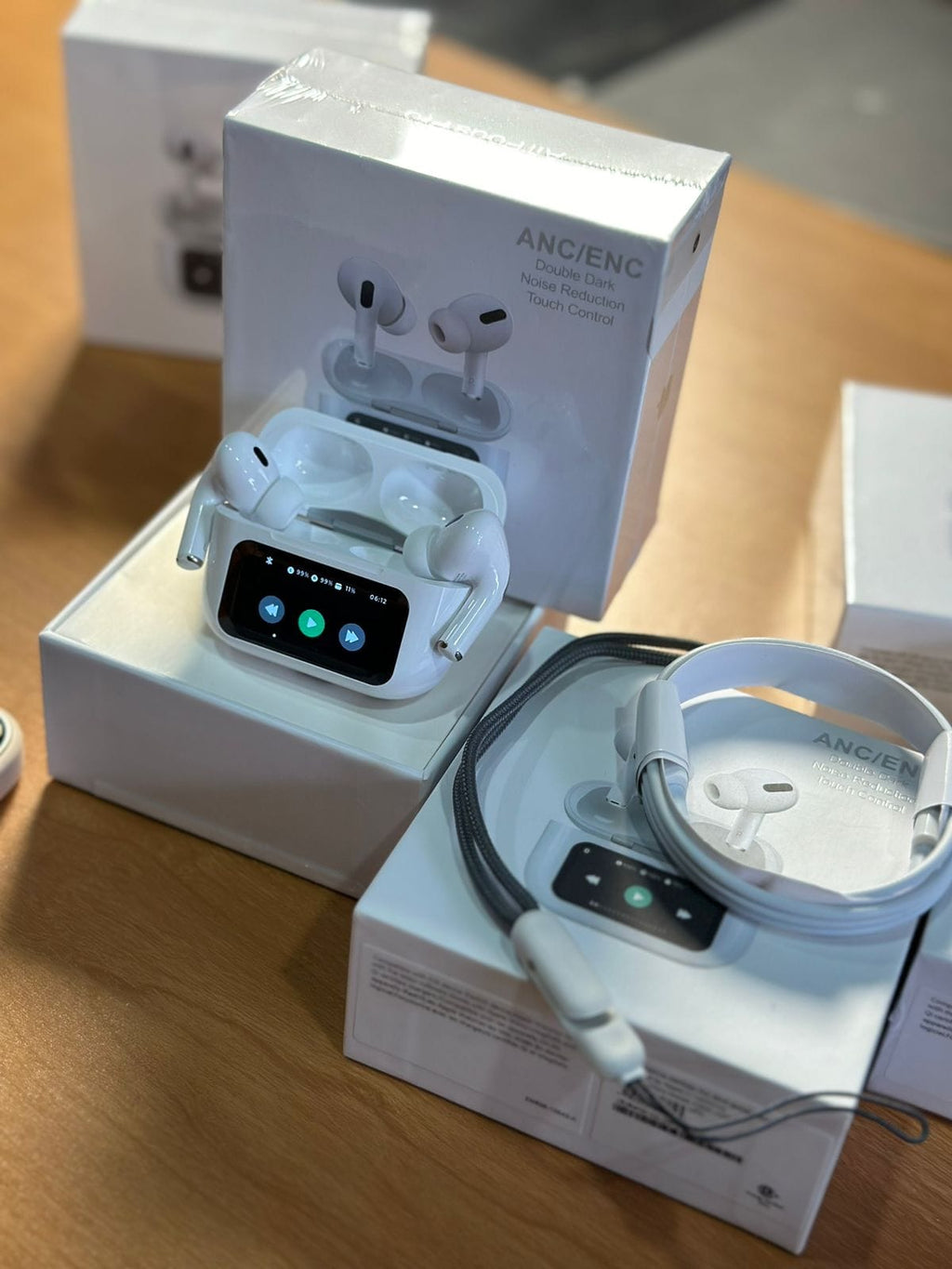 AUDIFONOS AIRPODS PRO 2 CON PANTALLA ANC