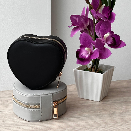 Mini joyero en forma de corazón: ¡organización y elegancia para tus joyas!