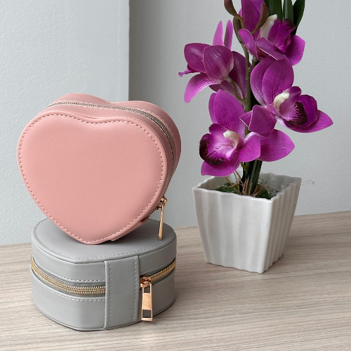 Mini joyero en forma de corazón: ¡organización y elegancia para tus joyas!