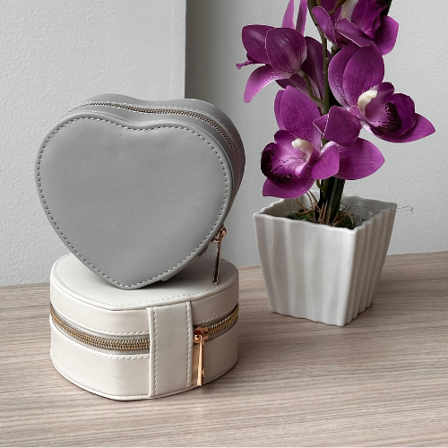 Mini joyero en forma de corazón: ¡organización y elegancia para tus joyas!